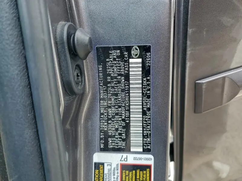 2017 TOYOTA CAMRY LE  