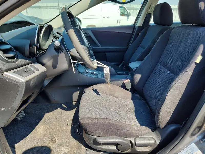 2011 MAZDA 3 I  