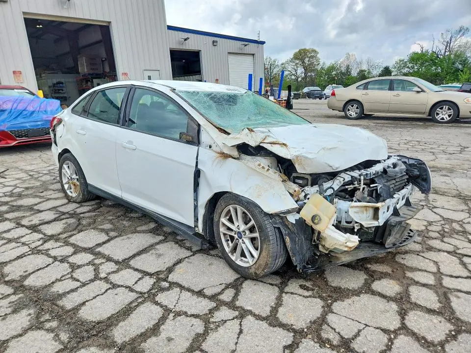 2015 FORD FOCUS SE  