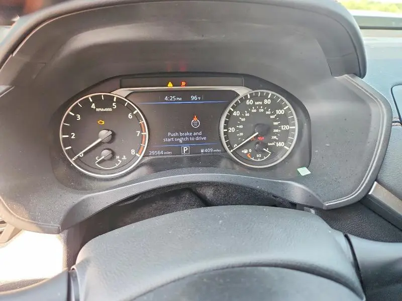 2021 NISSAN ALTIMA SR  