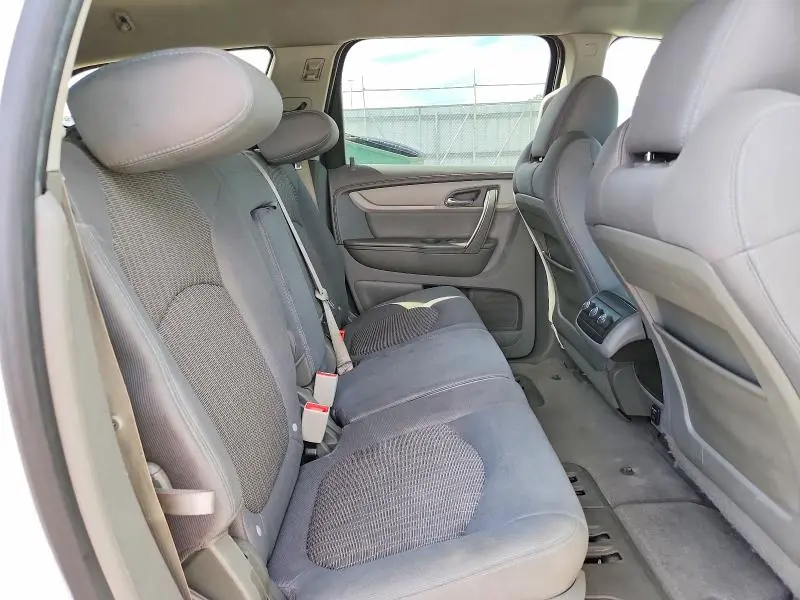 2014 CHEVROLET TRAVERSE LT  