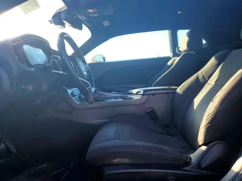 2016 DODGE CHALLENGER SXT  