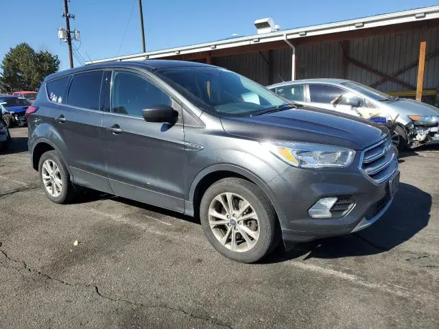 2019 FORD ESCAPE SE  