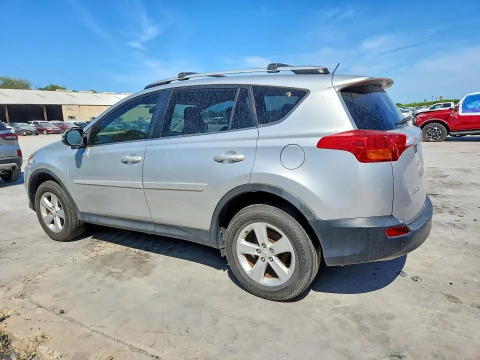 2013 TOYOTA RAV4 XLE  