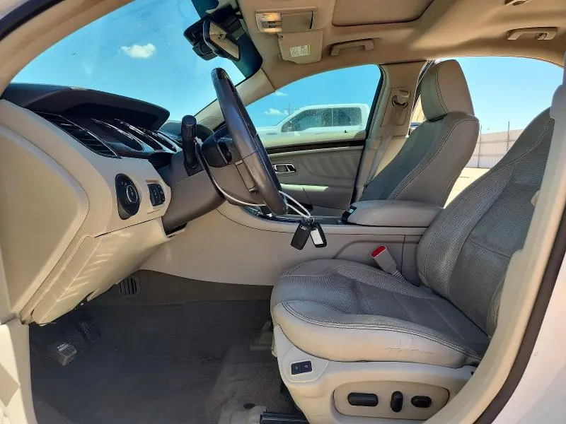 2011 FORD TAURUS LIMITED  