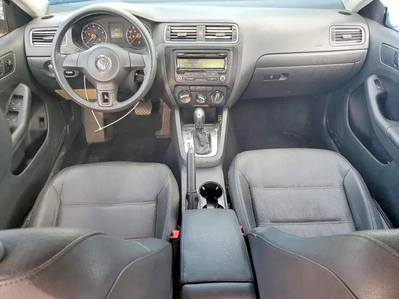 2012 VOLKSWAGEN JETTA SE  