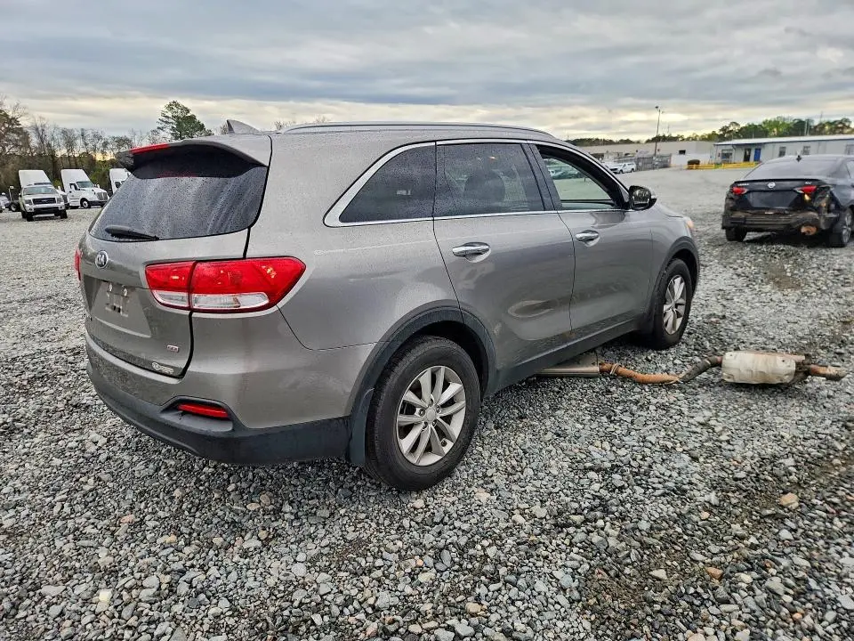2018 KIA SORENTO LX  