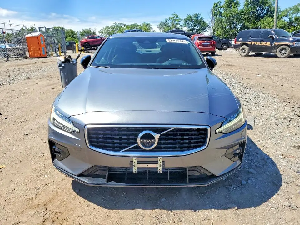 2019 VOLVO S60 T6 R-DESIGN  