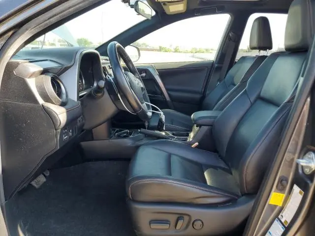 2016 TOYOTA RAV4 SE  