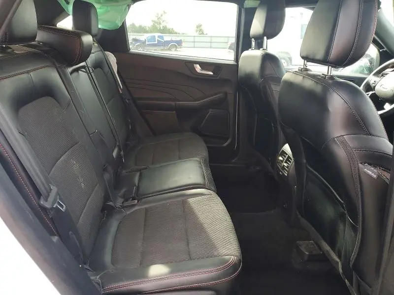 2024 FORD ESCAPE ST LINE  