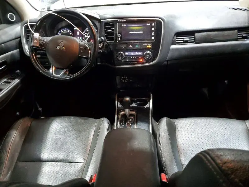 2017 MITSUBISHI OUTLANDER SE  