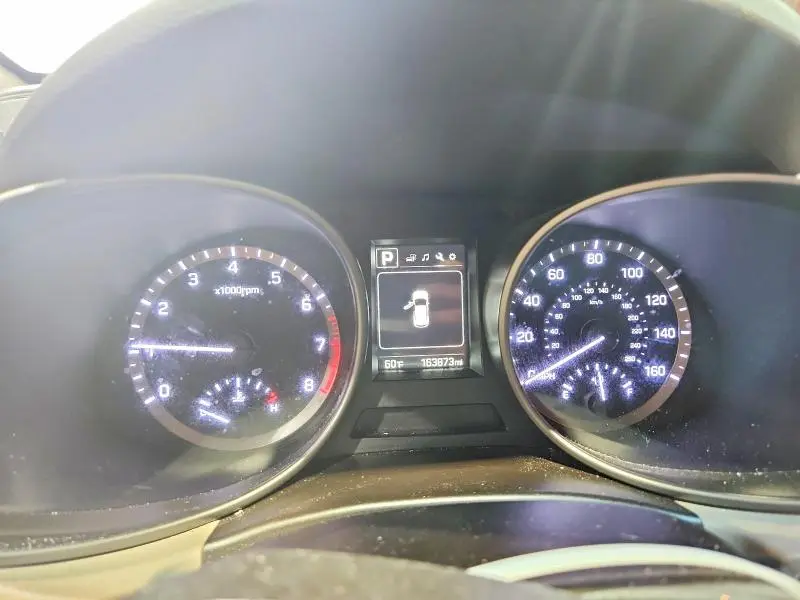 2017 HYUNDAI SANTA FE SE  