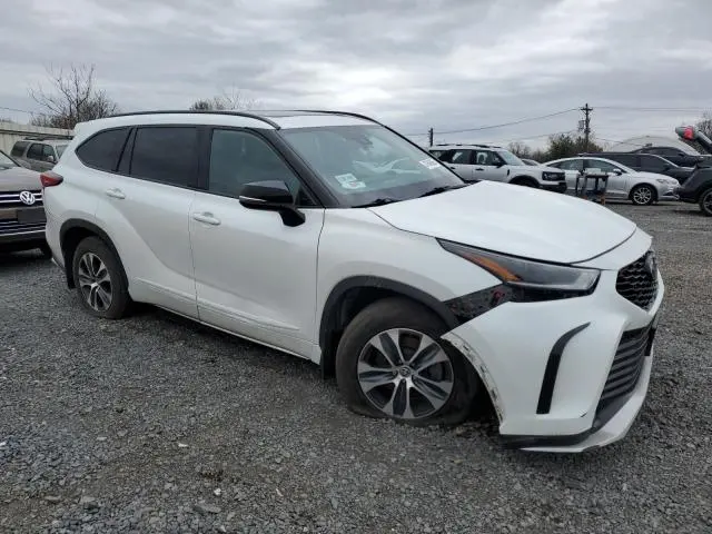 2022 TOYOTA HIGHLANDER XSE  
