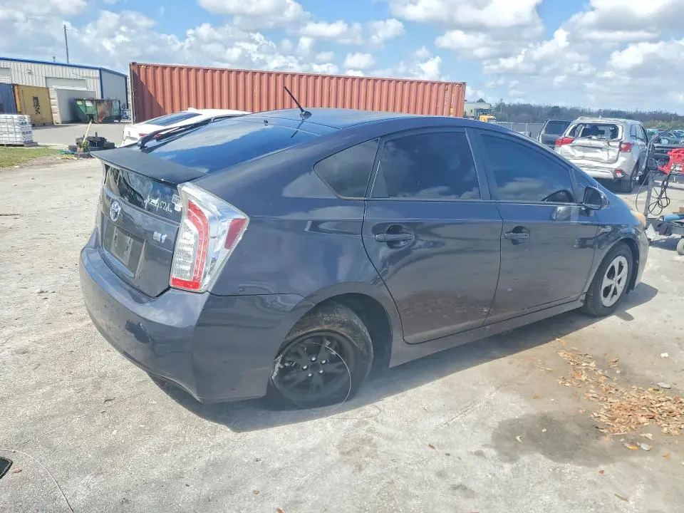 2012 TOYOTA PRIUS TWO  