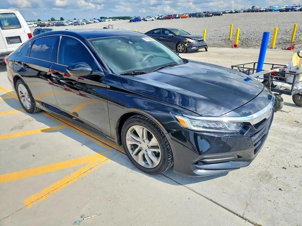 2019 HONDA ACCORD LX  