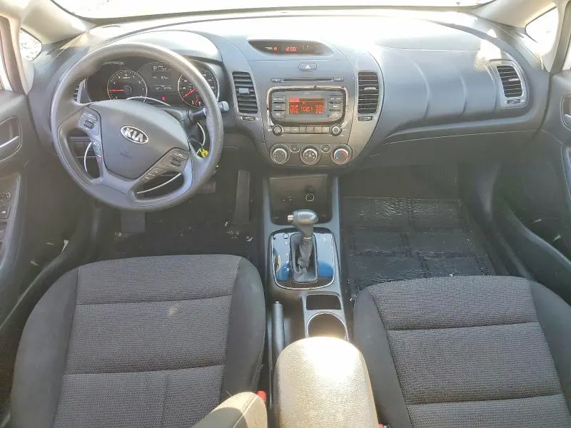 2017 KIA FORTE LX  