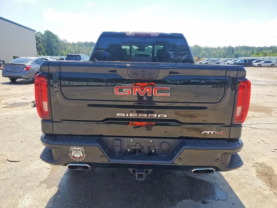 2023 GMC SIERRA K1500 AT4  