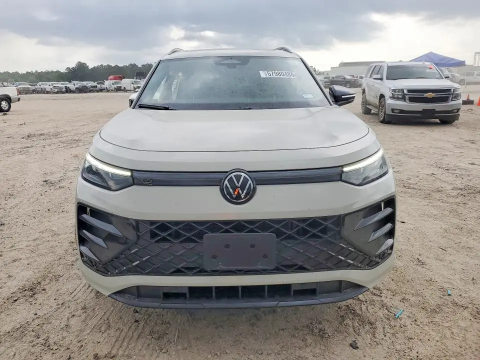 2025 VOLKSWAGEN TIGUAN SE R-LINE BLACK  