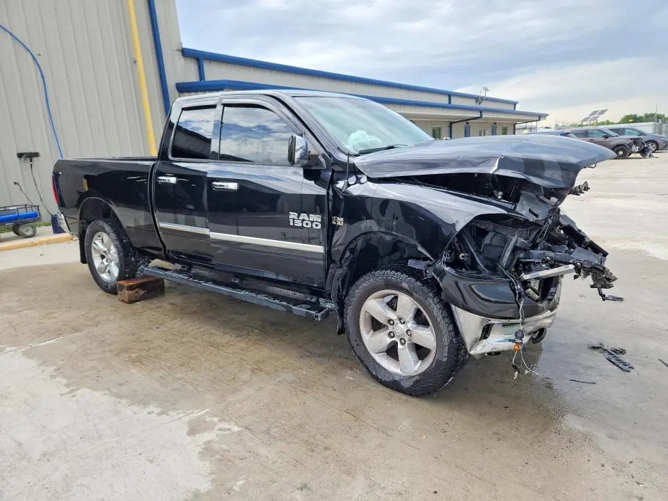 2015 RAM 1500 SLT  
