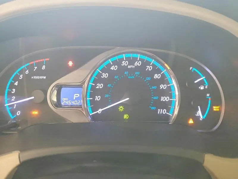 2014 TOYOTA SIENNA XLE 8-PASSENGER  