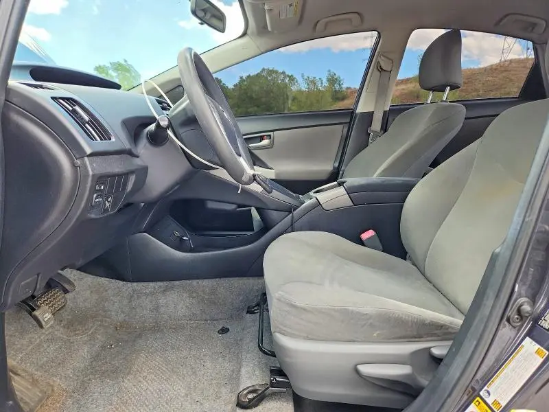 2013 TOYOTA PRIUS TWO  