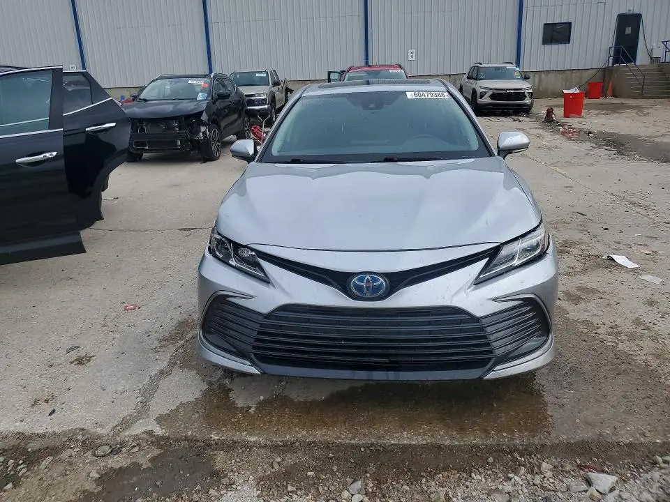 2021 TOYOTA CAMRY LE  