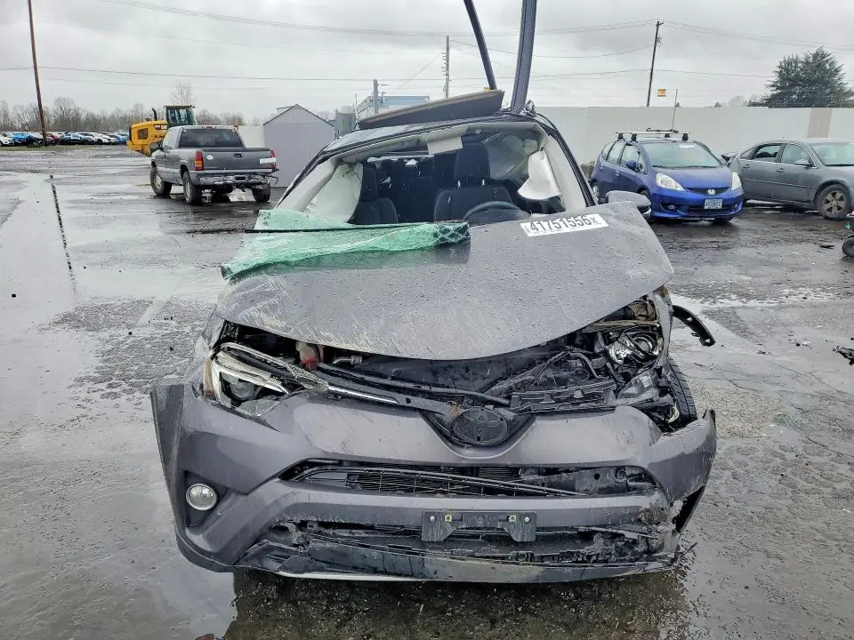 2016 TOYOTA RAV4 XLE  