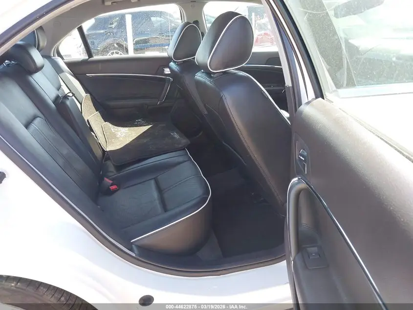2011 LINCOLN MKZ  