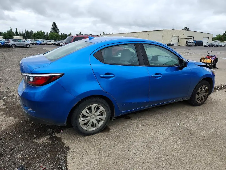 2019 TOYOTA YARIS L  