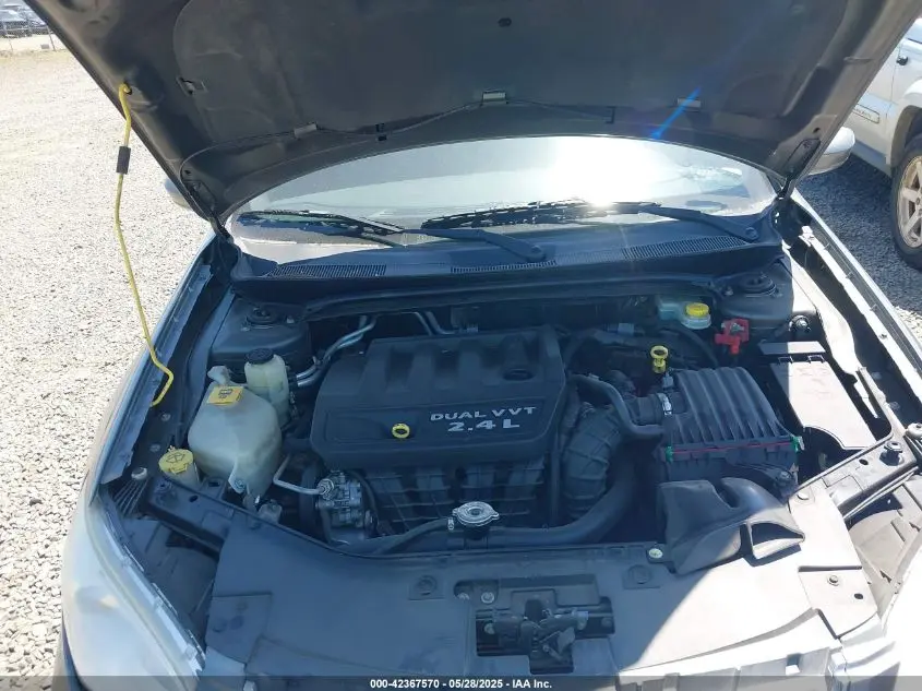 2012 CHRYSLER 200 LX
