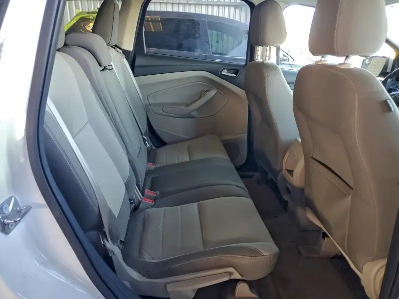 2015 FORD ESCAPE SE  