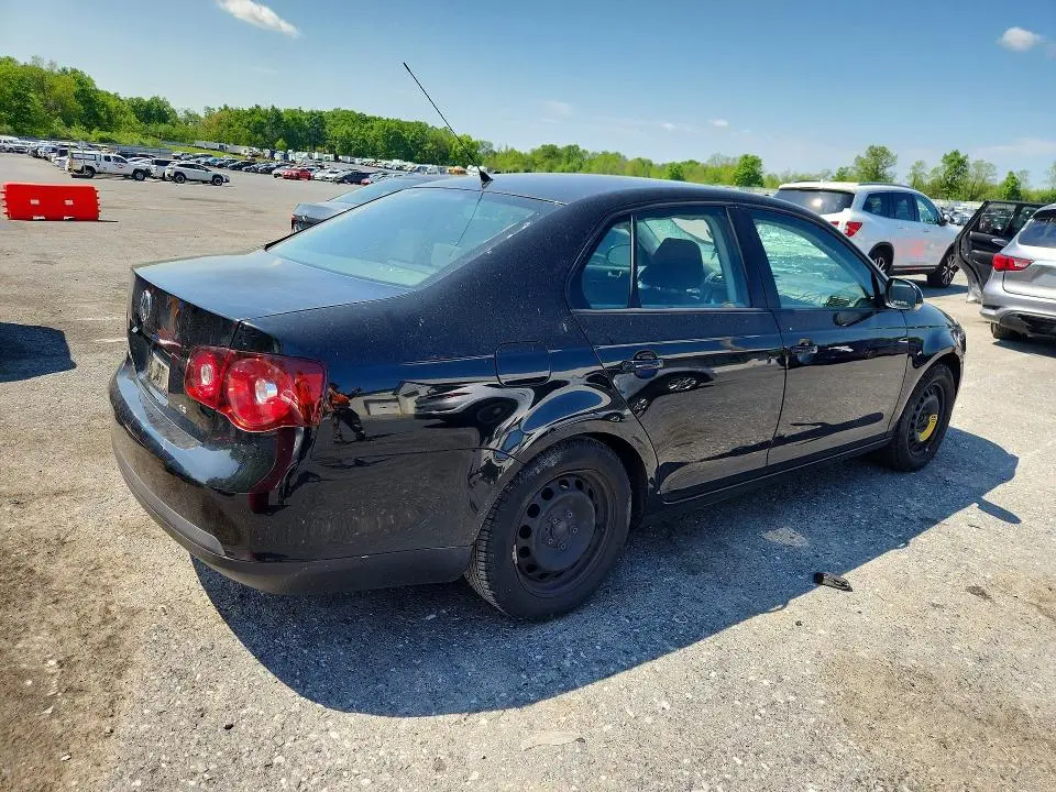 2010 VOLKSWAGEN JETTA S   