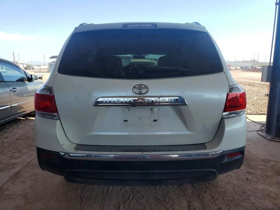 2013 TOYOTA HIGHLANDER PLUS  