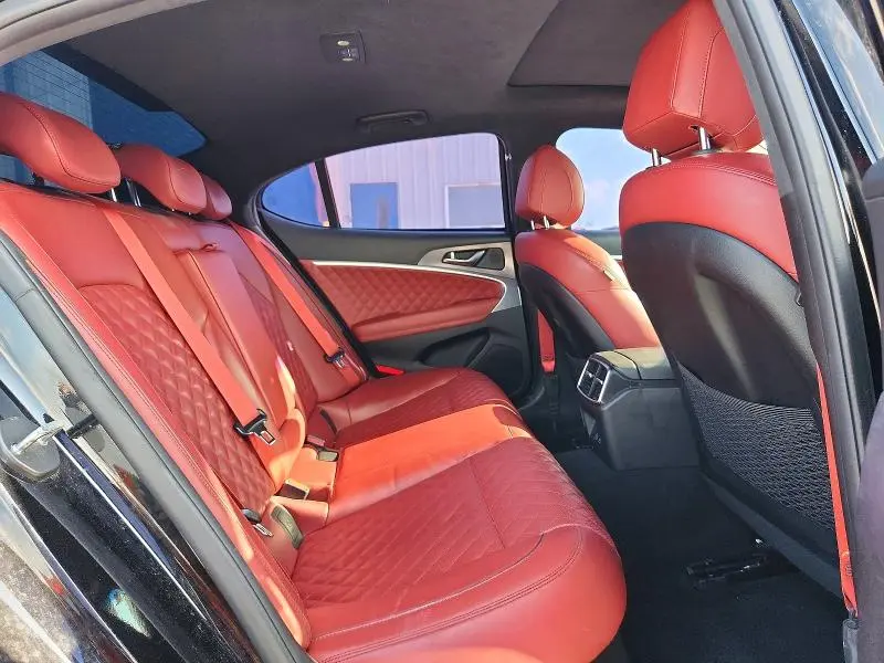 2024 GENESIS G70 3.3T SPORT ADVANCED  