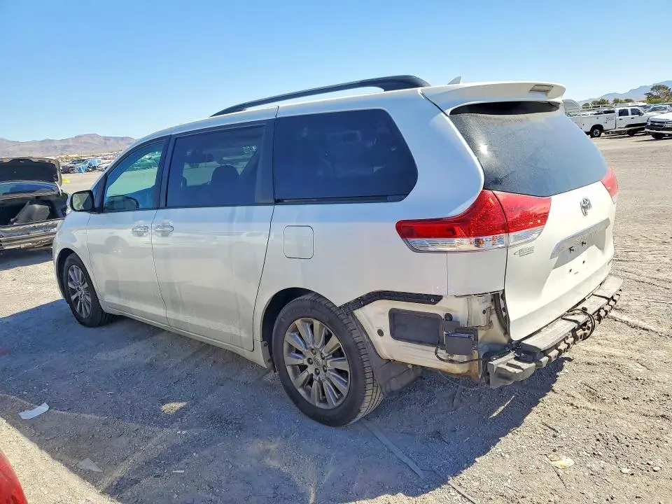 2014 TOYOTA SIENNA LIMITED 7-PASSENGER  