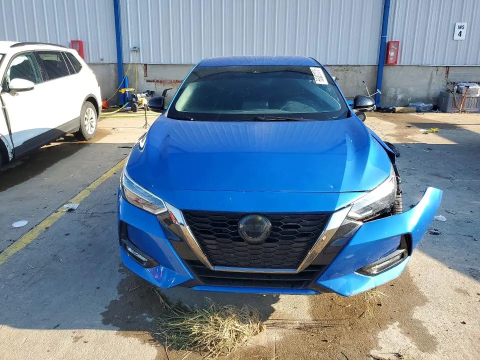 2022 NISSAN SENTRA SR  