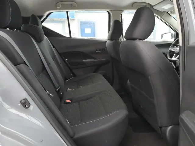 2021 NISSAN KICKS SV  