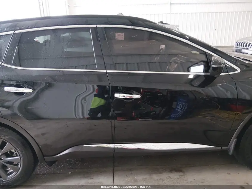 2018 NISSAN MURANO SV