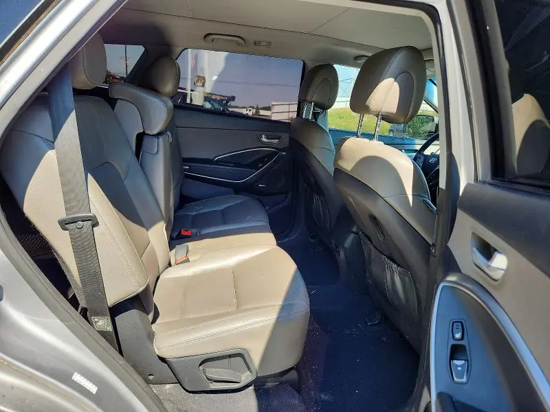 2016 HYUNDAI SANTA FE SE  