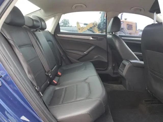 2017 VOLKSWAGEN PASSAT R-LINE
