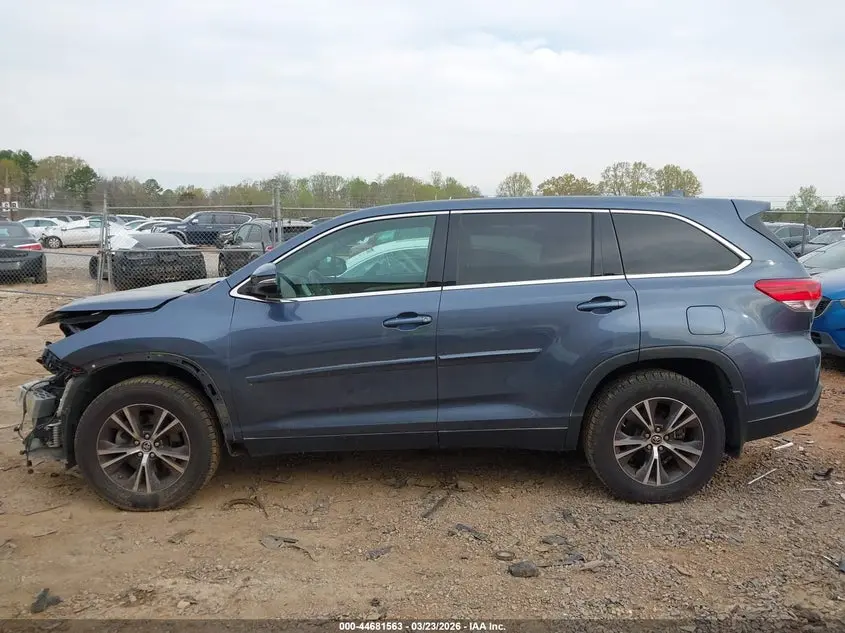 2019 TOYOTA HIGHLANDER LE PLUS
