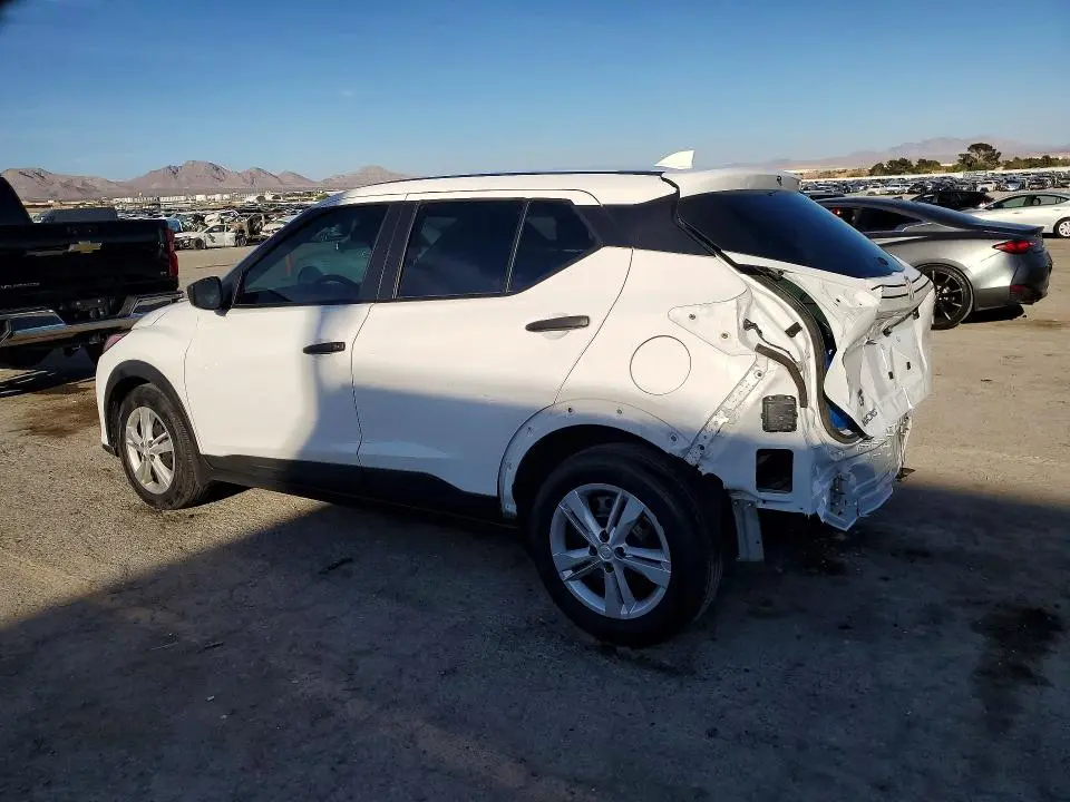 2024 NISSAN KICKS S  