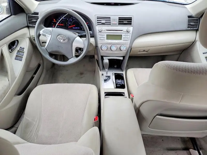 2010 TOYOTA CAMRY LE  