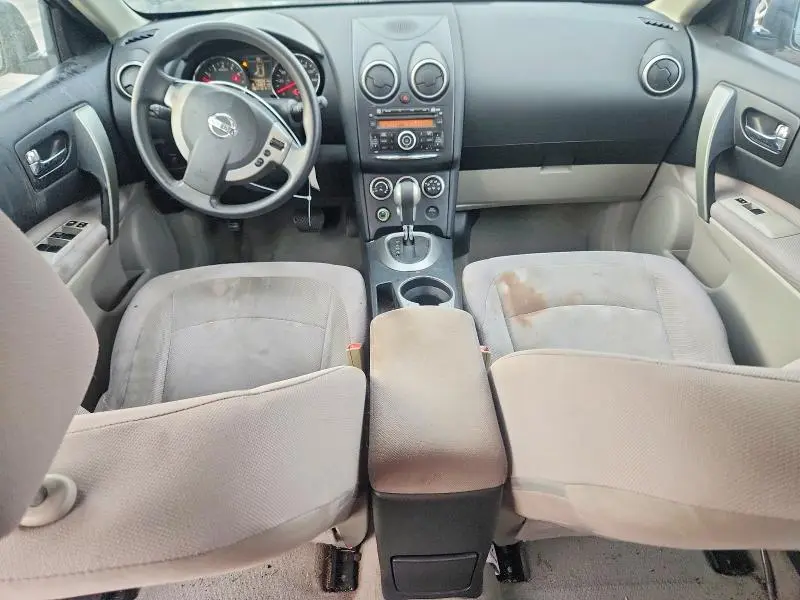 2011 NISSAN ROGUE S  