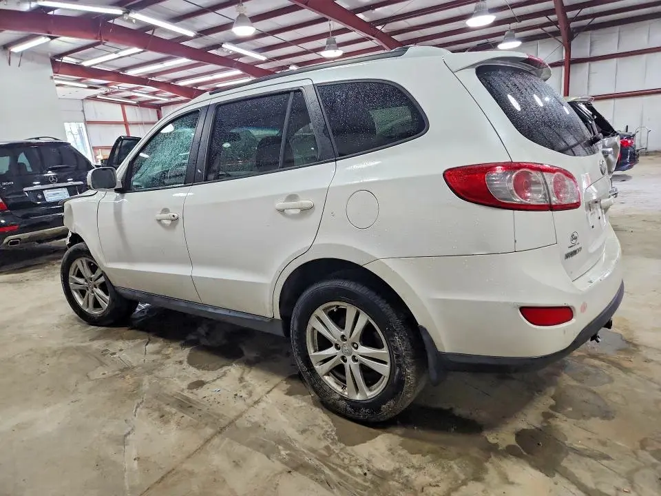 2011 HYUNDAI SANTA FE SE  