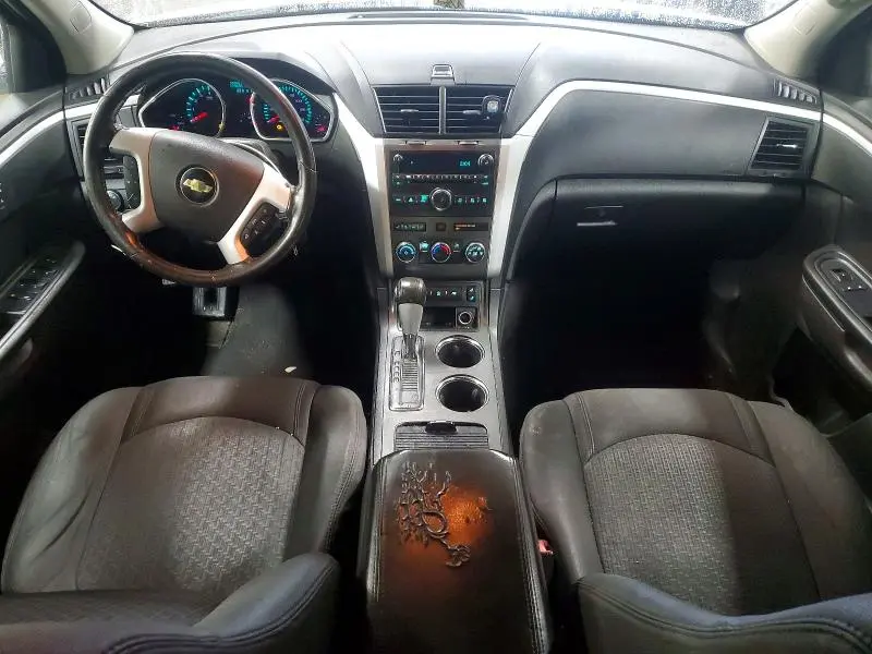 2011 CHEVROLET TRAVERSE LT  