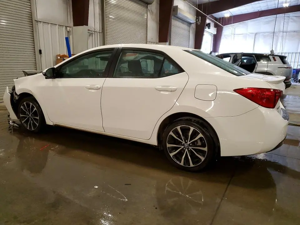 2017 TOYOTA COROLLA SE  