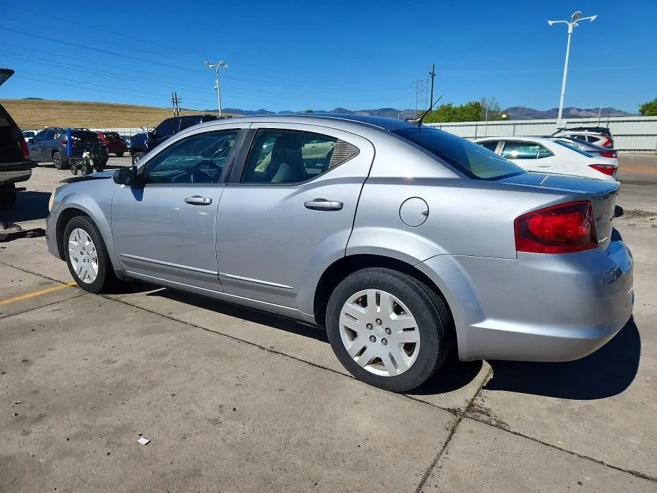 2013 DODGE AVENGER SE  