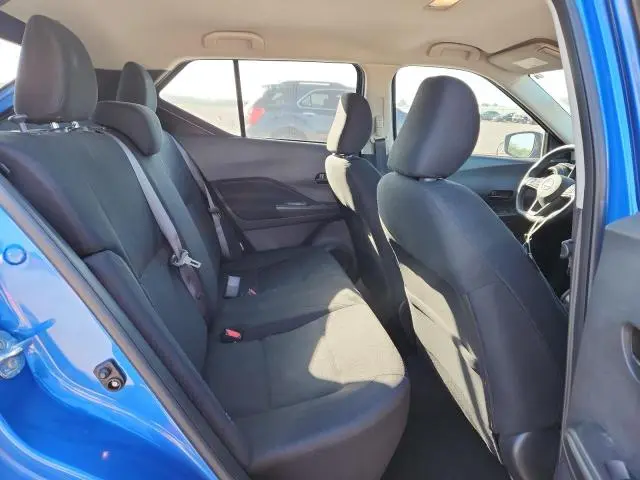 2023 NISSAN KICKS S  