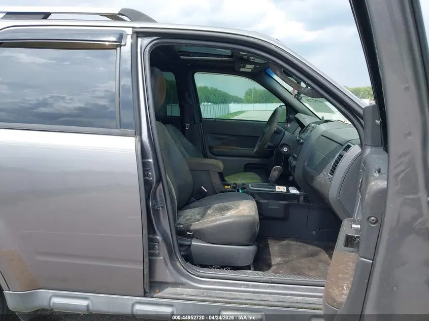 2010 FORD ESCAPE LIMITED